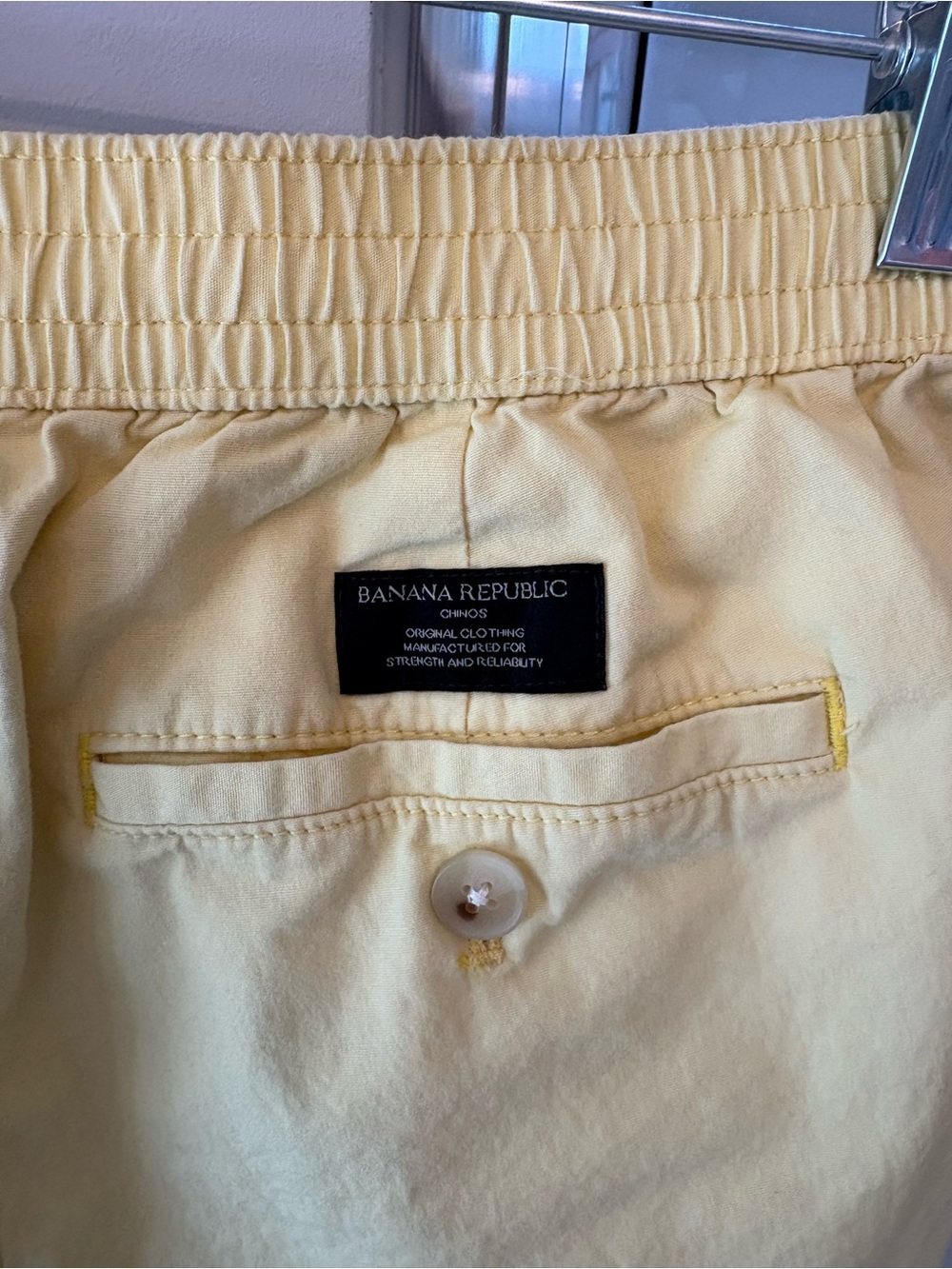 Banana Republic Yellow Flat-Front Women's Shorts - Picture 6 of 6